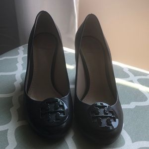 Authentic Tory Burch black pump 7